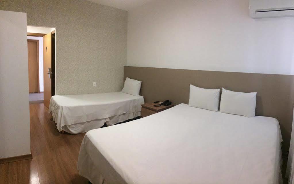 Lord Hotel Aeroporto Confins Vespasiano Buitenkant foto