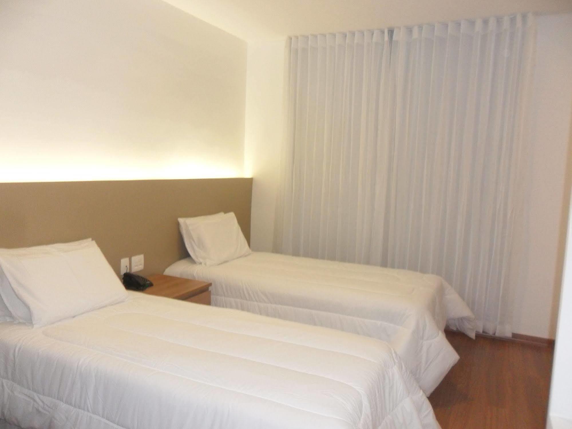 Lord Hotel Aeroporto Confins Vespasiano Buitenkant foto