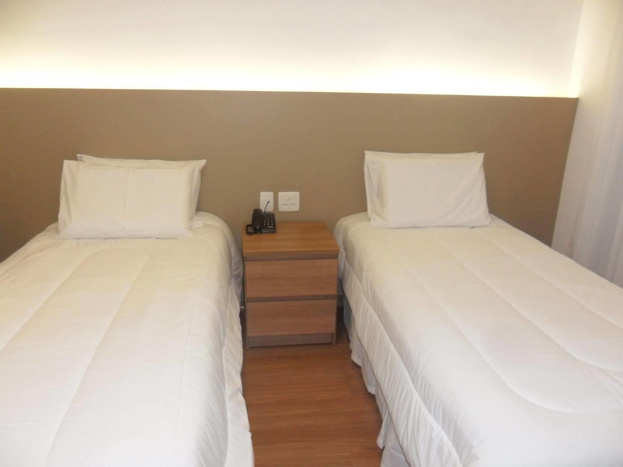 Lord Hotel Aeroporto Confins Vespasiano Buitenkant foto